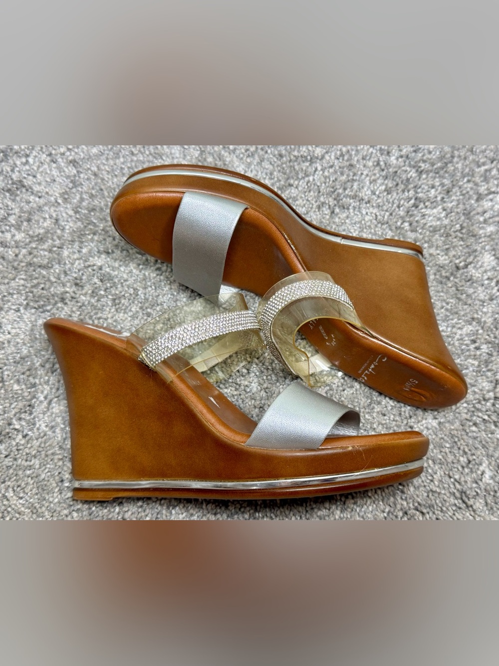 Contesa by Italian Shoemakers-Wedgle Sandal-Silver/Rhinestones-Size 5.5